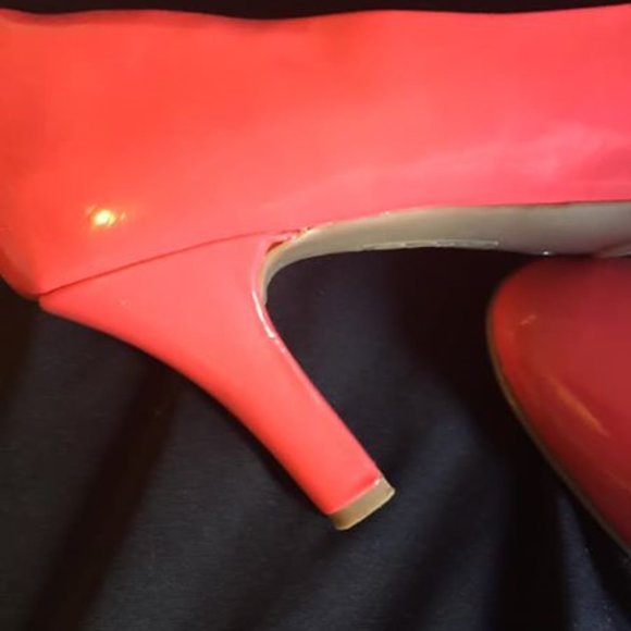 shoes - Picture 5 of 5